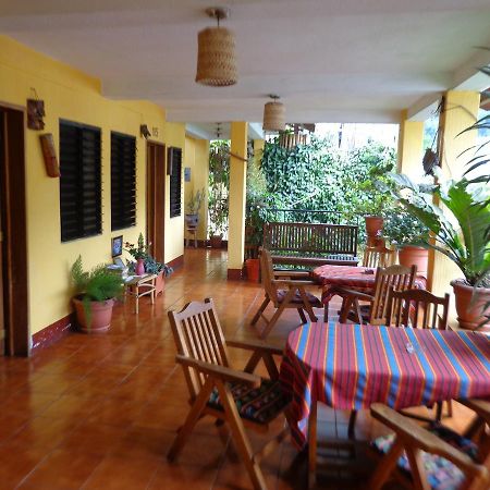 Hotel Encuentro Del Viajero Panajachel Eksteriør billede
