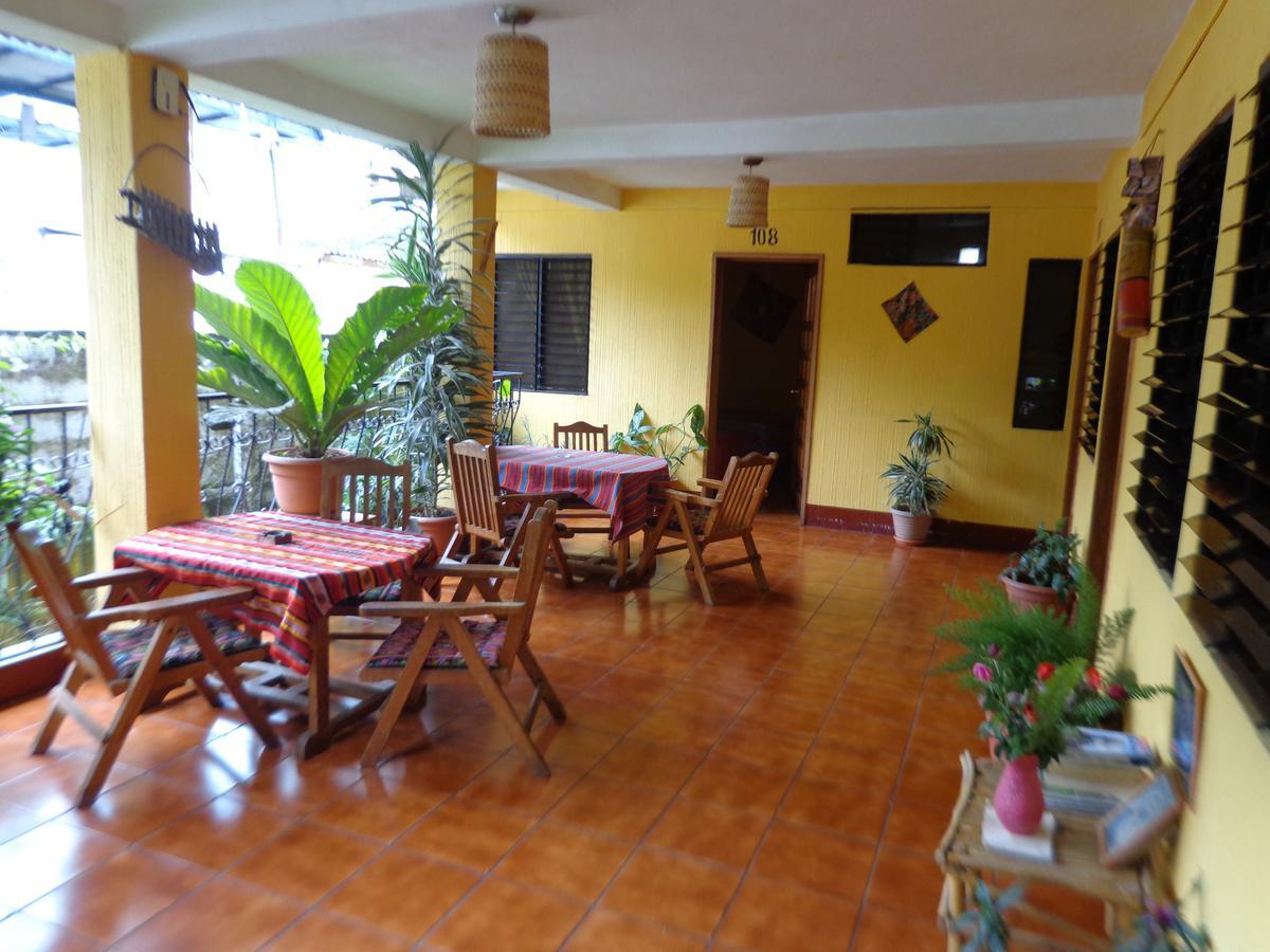 Hotel Encuentro Del Viajero Panajachel Eksteriør billede
