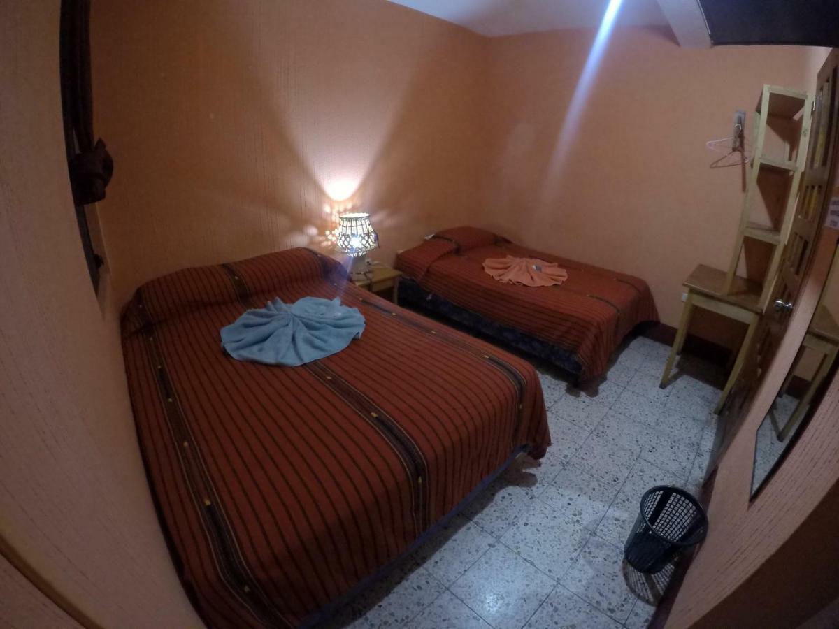 Hotel Encuentro Del Viajero Panajachel Eksteriør billede
